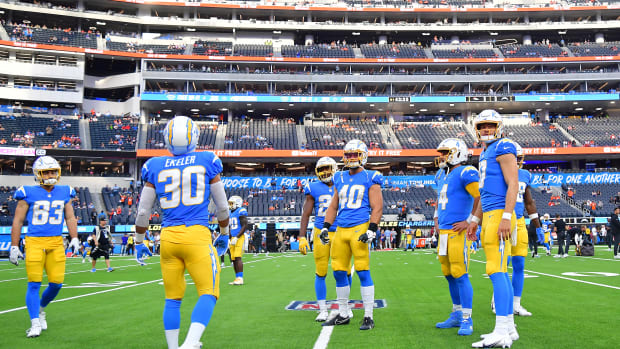 chargers Justin Herbert (10) running back Austin Ekeler (30) fullback Zander Horvath